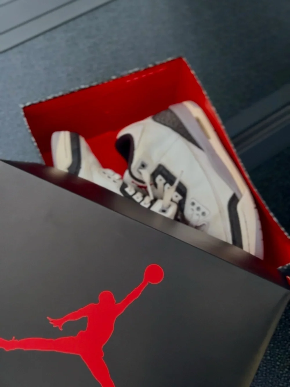 Jordan Men's Retro Sneakers - White/Black/Red